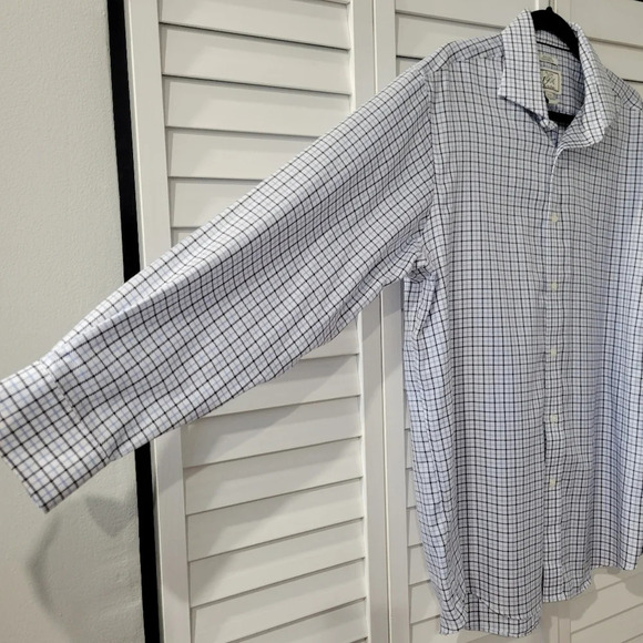 Jos. A. Banks Non-Iron Tailored Fit White Plaid Button-up‎ Long-Sleeve Shirt - Picture 3 of 8